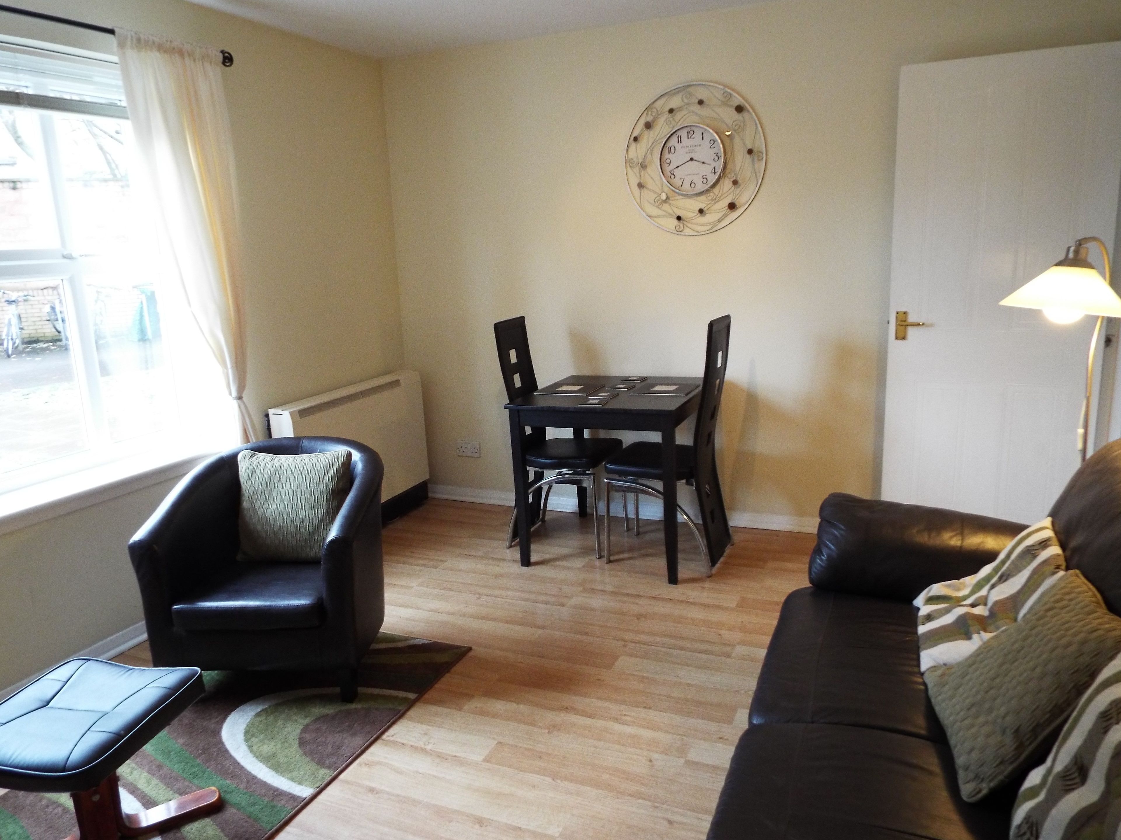 Photo - Edinburgh Palace Apartment