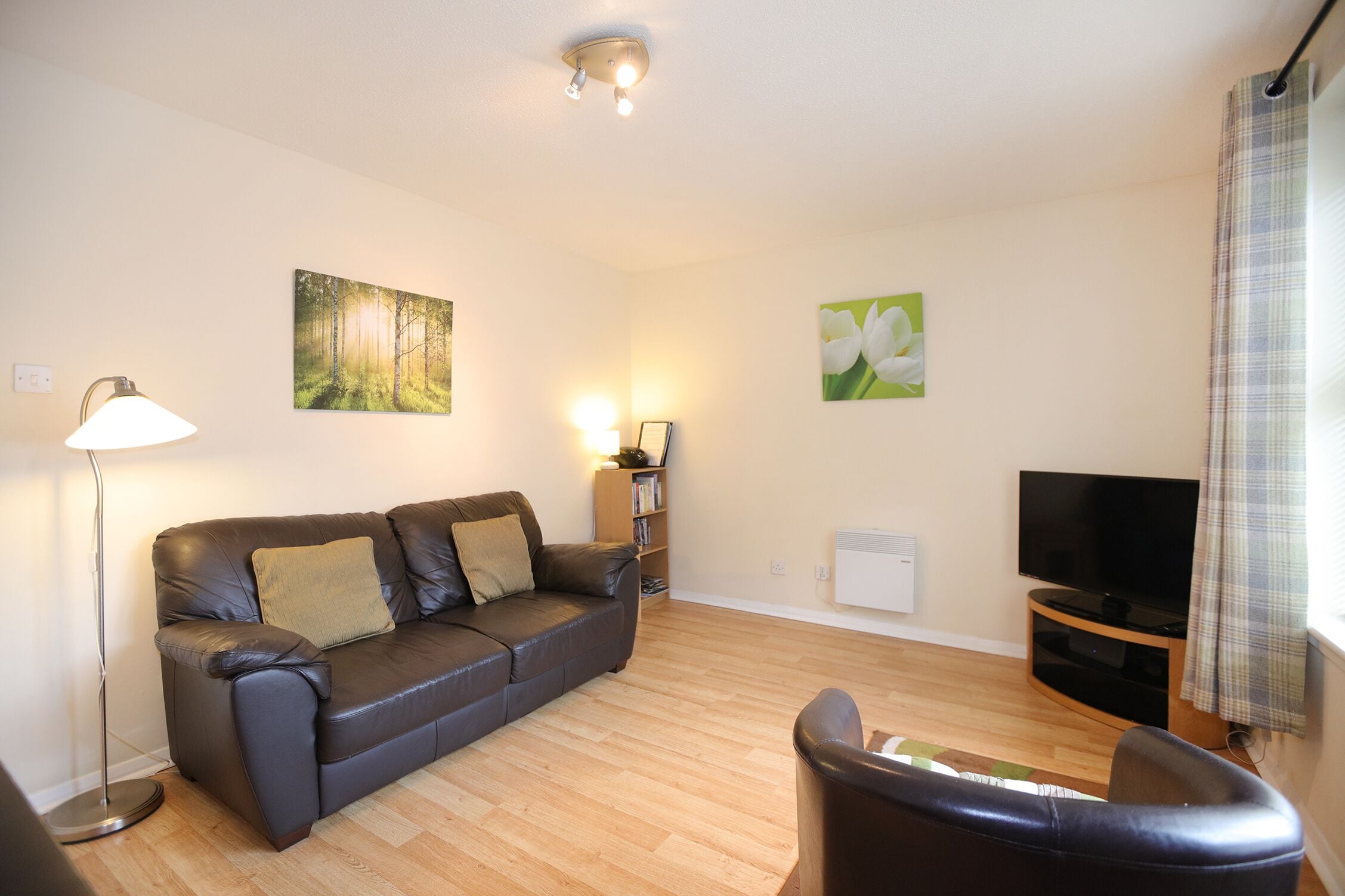 Photo - Edinburgh Palace Apartment