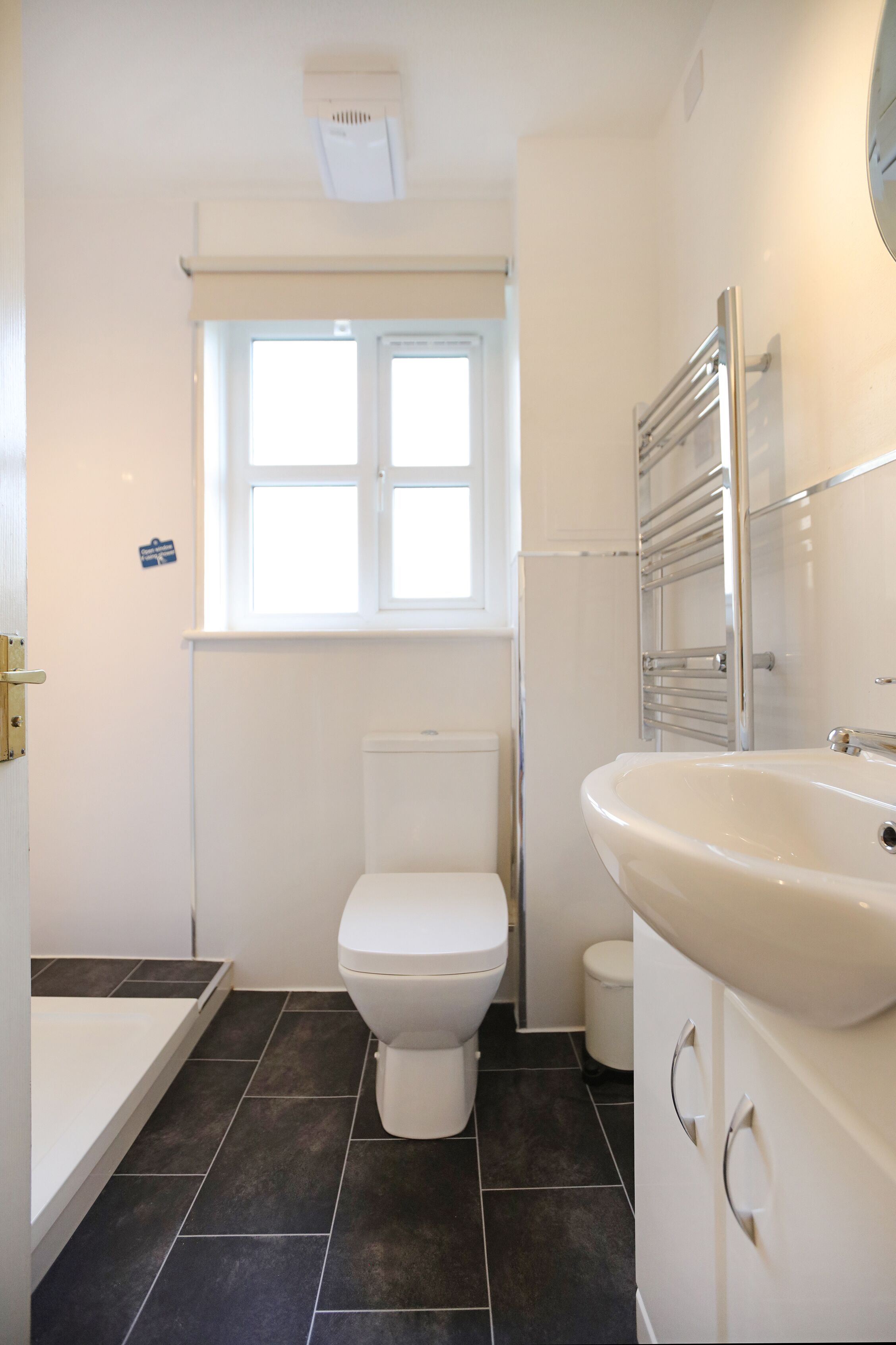 Photo - Edinburgh Palace Apartment