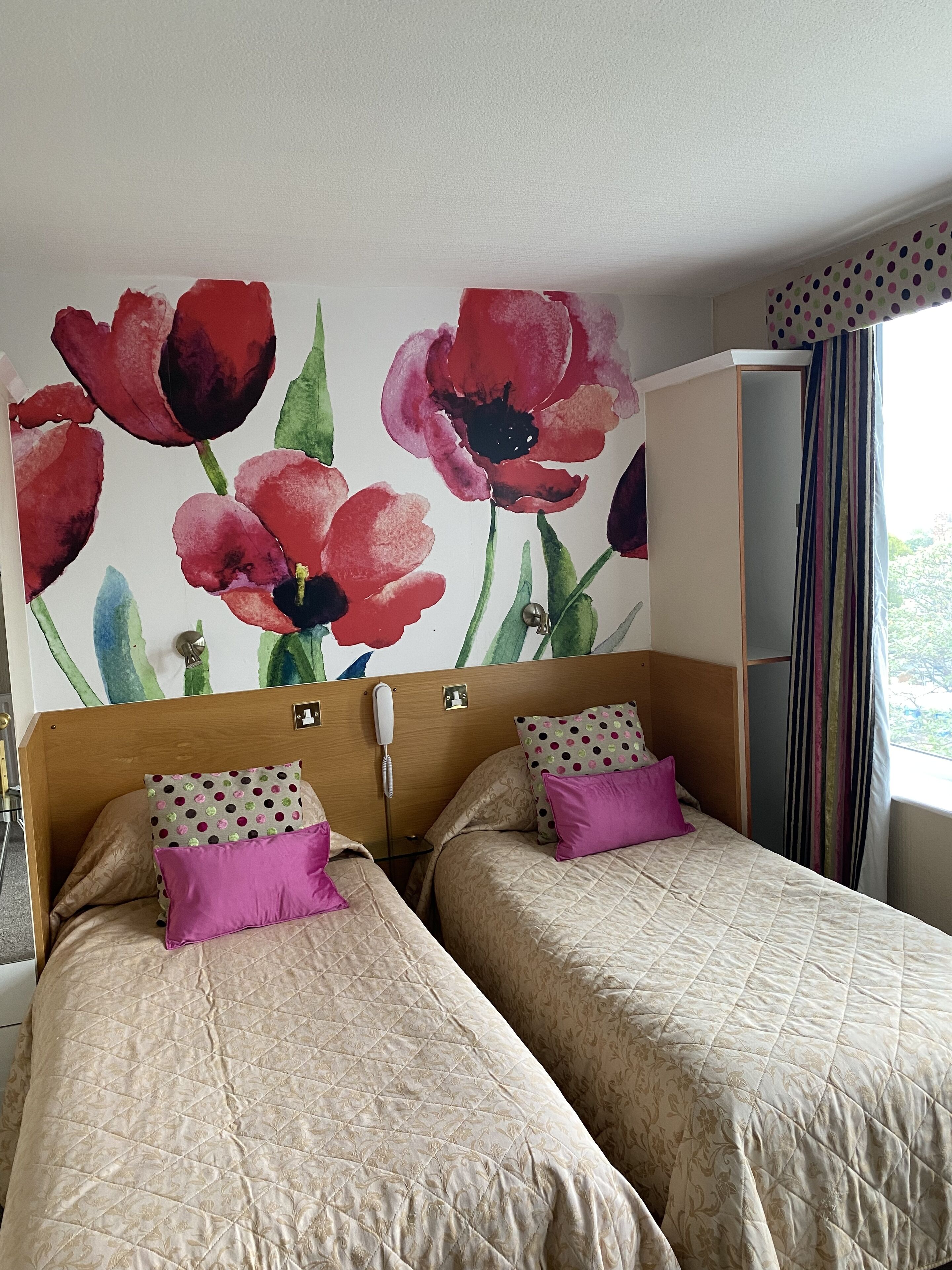 standard twin room, sea view | 1 bedroom, iron/ironing board, free wifi, bed sheets