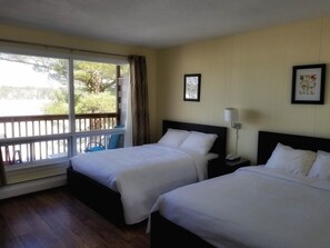 Free WiFi, bed sheets - Pinedale Inn (Gravenhurst)