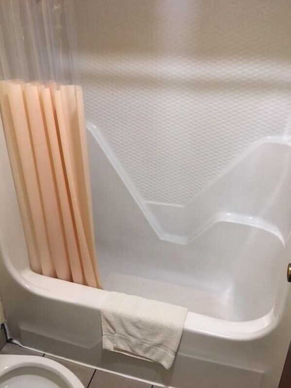 Shower, free toiletries, hair dryer