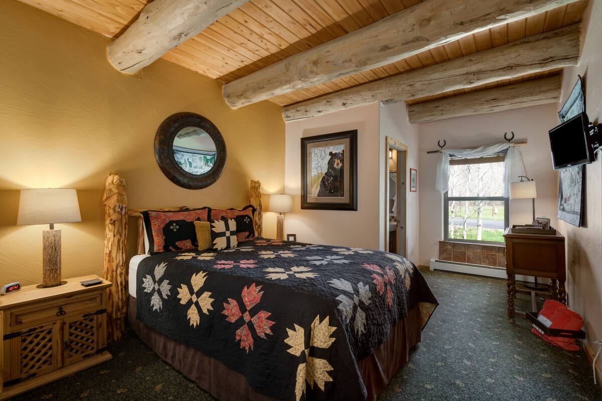 Luxury Studio Suite, Garden Area | Premium bedding, pillow-top beds, free WiFi, bed sheets