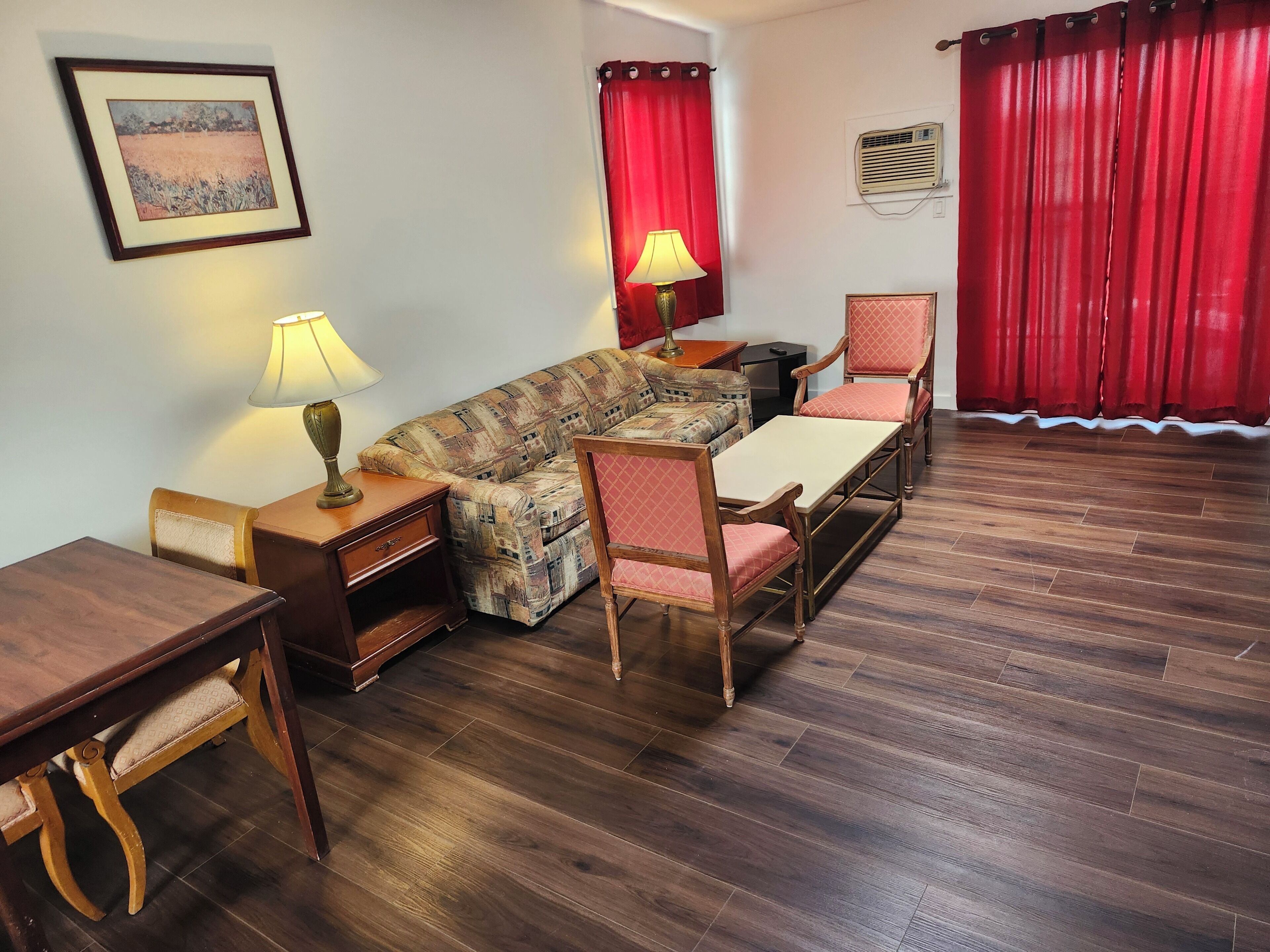 Suite, 2 Bedrooms | Living area | TV