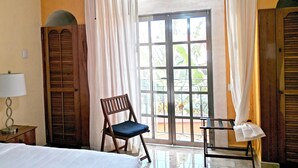 Habitacion Jr Suite, 1 Cama Queen Size | 書桌、熨斗/熨衫板、免費 Wi-Fi、床單