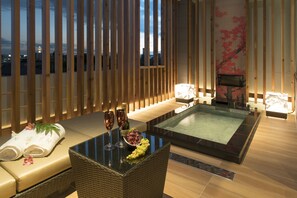 ス イート | ミニバー、デスク、防音設備、WiFi (無料)