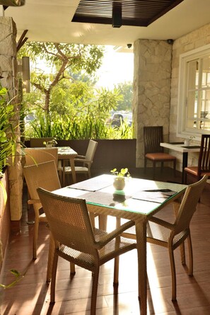 Frühstück, Mittagessen, Abendessen, asiatische Küche 