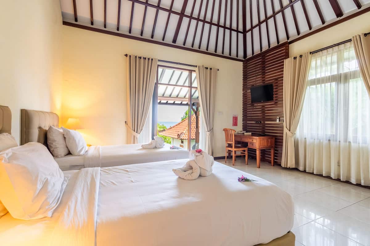 deluxe two bedrooms | 1 bedroom, premium bedding, minibar, in-room safe