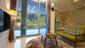 Deluxe Double Room | Free WiFi