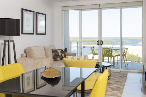 One Bedroom Riverview Apartment with balcony | Living room
