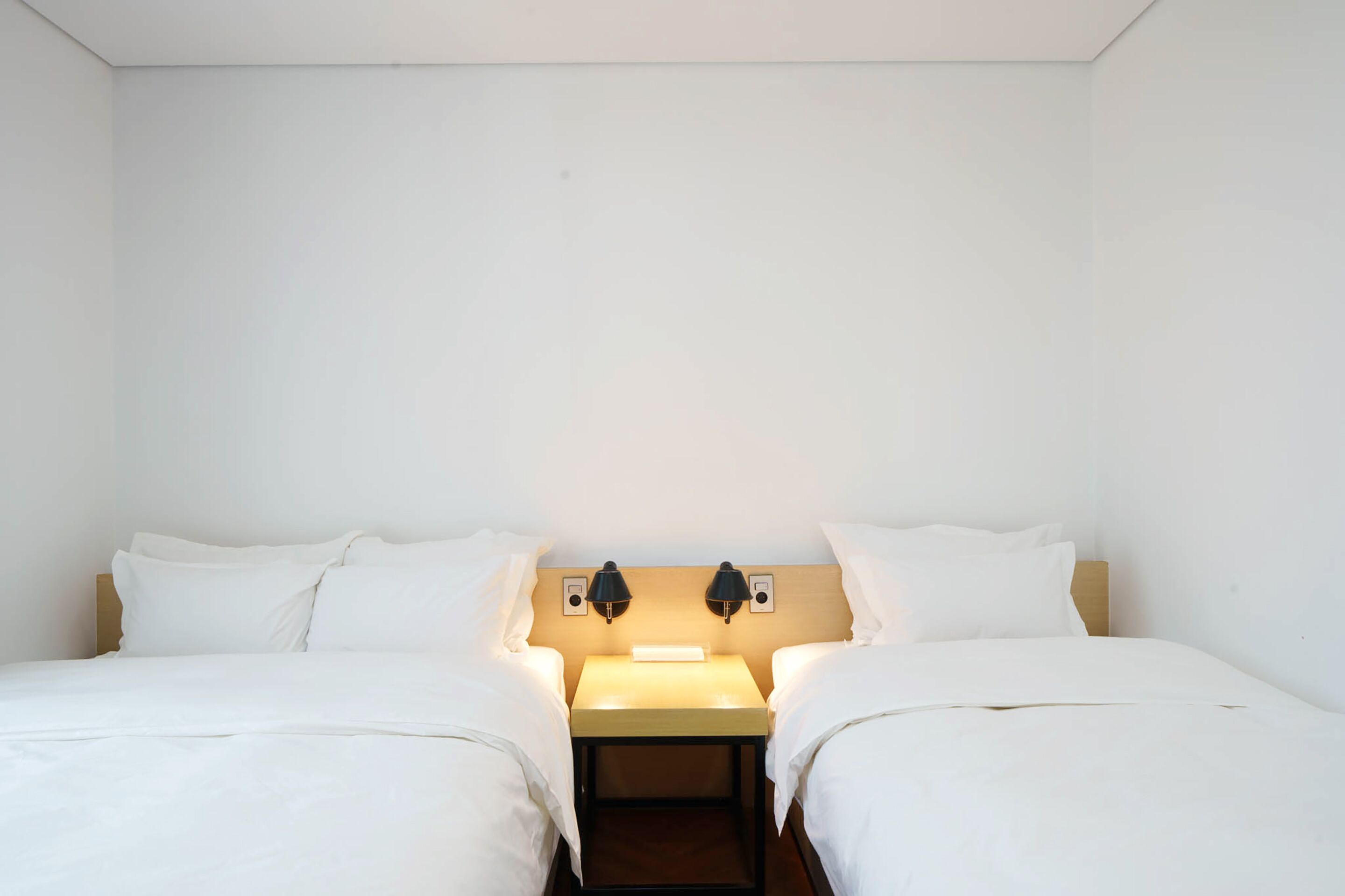 grand room (netflix available) | in-room safe, desk, blackout curtains, soundproofing