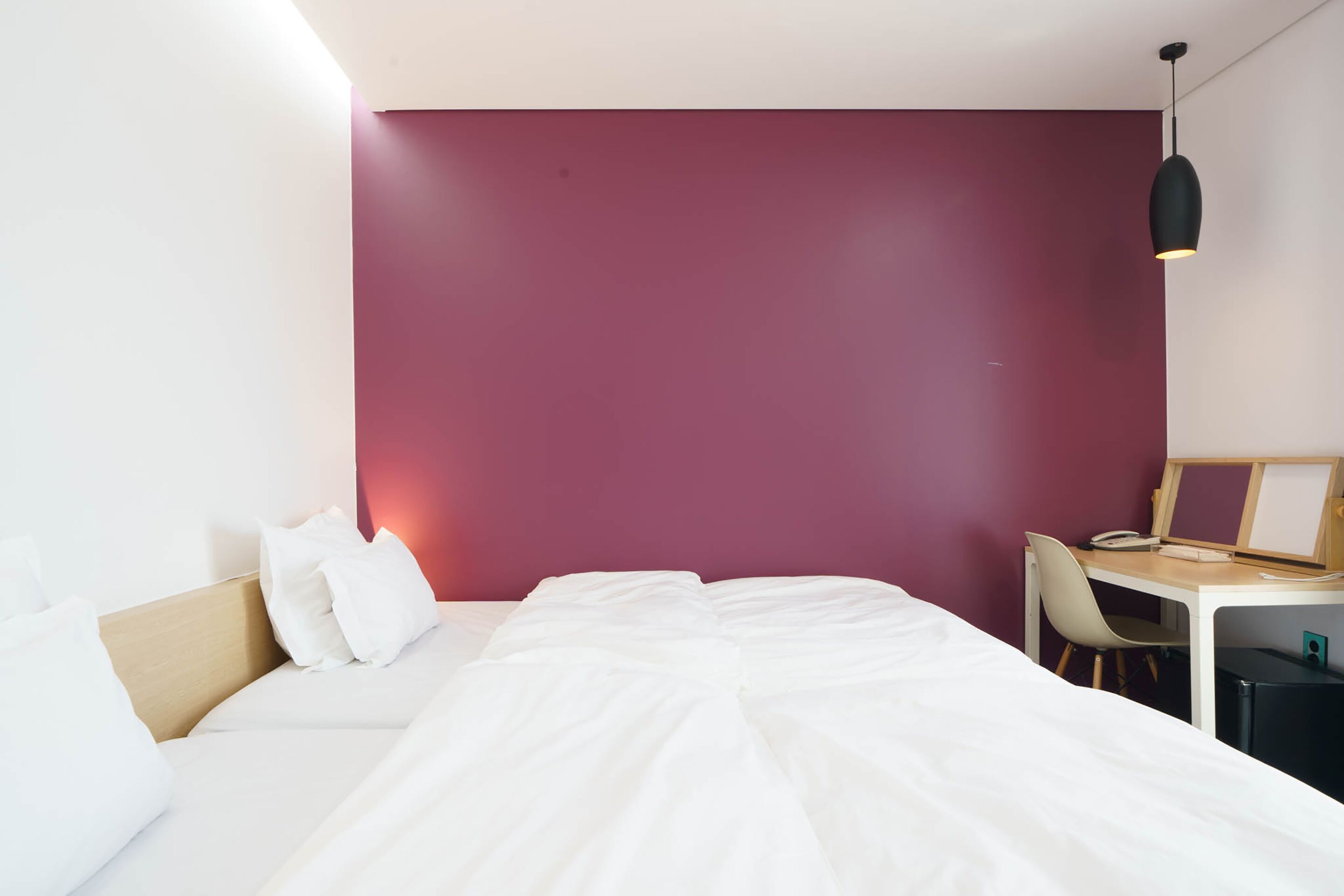 deluxe twin room (netflix available) | in-room safe, desk, blackout curtains, soundproofing