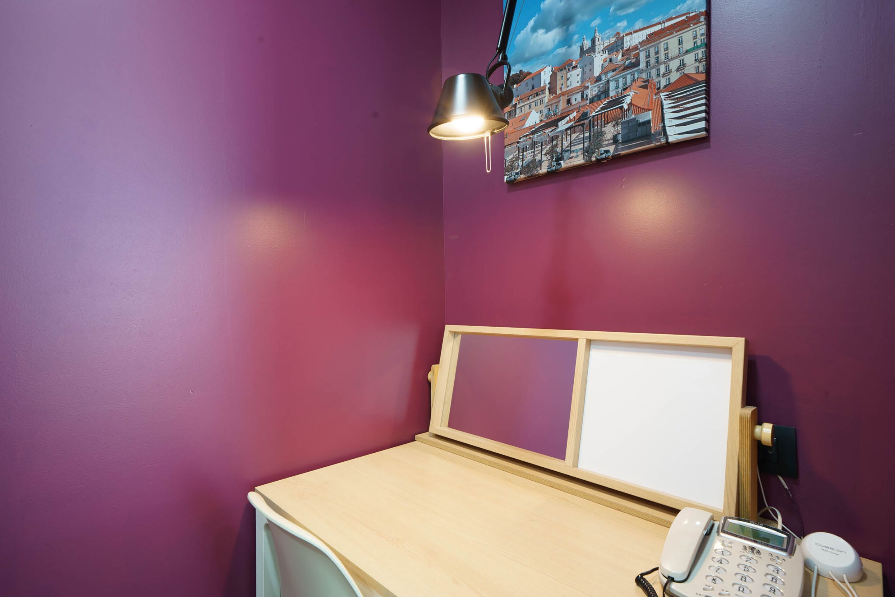 deluxe room (netflix available) | in-room safe, desk, blackout curtains, soundproofing