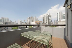 Deluxe Room (OTT Available) | Terrace/patio - Boutique Hotel Wine (Gwangju)