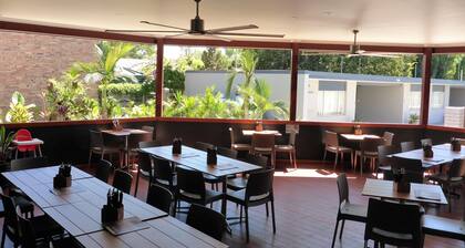 The Commercial Hotel Motel