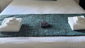 Tomannsrom – deluxe (Motel) | Dundyner, strykejern/-brett, wi-fi (inkludert) og sengetøy