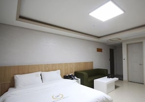 Premium bedding, desk, free WiFi - Havana Hotel (Gwangju)