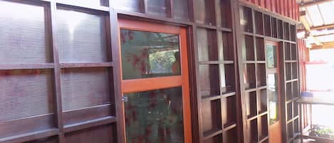 Gemeinsamer Schlafsaal, Gemischter Schlafsaal | Eingangsbereich