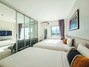 Executive Triple Room | In-room safe, individually furnished, desk, laptop workspace - Recenta Suite Phuket Suanluang (Wichit)