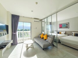 32-inch LCD TV with cable channels, TV