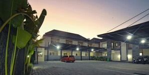 Free self parking - The Ayudya Ulun Suan (Denpasar)