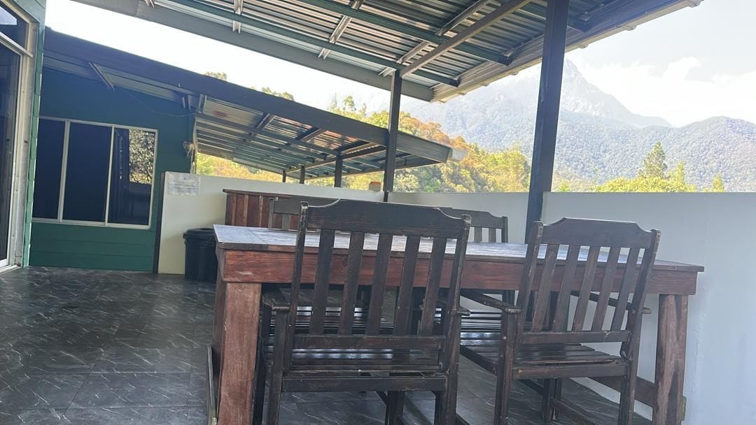 Pemandangan balkoni