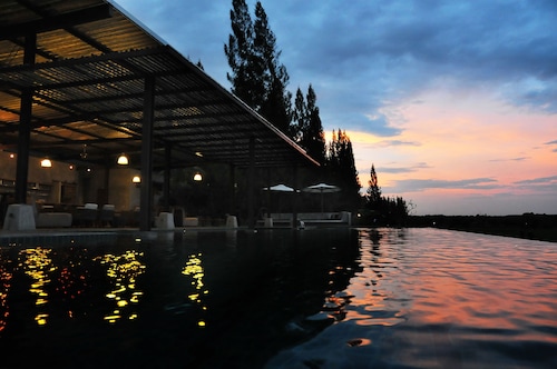 The Farmhouse at Polo Escape