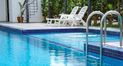 906 Premier Hotel
