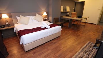 1 bedroom, premium bedding, pillowtop beds, minibar