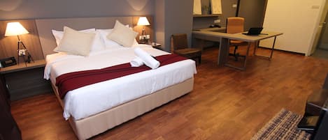 1 bedroom, premium bedding, pillow-top beds, minibar