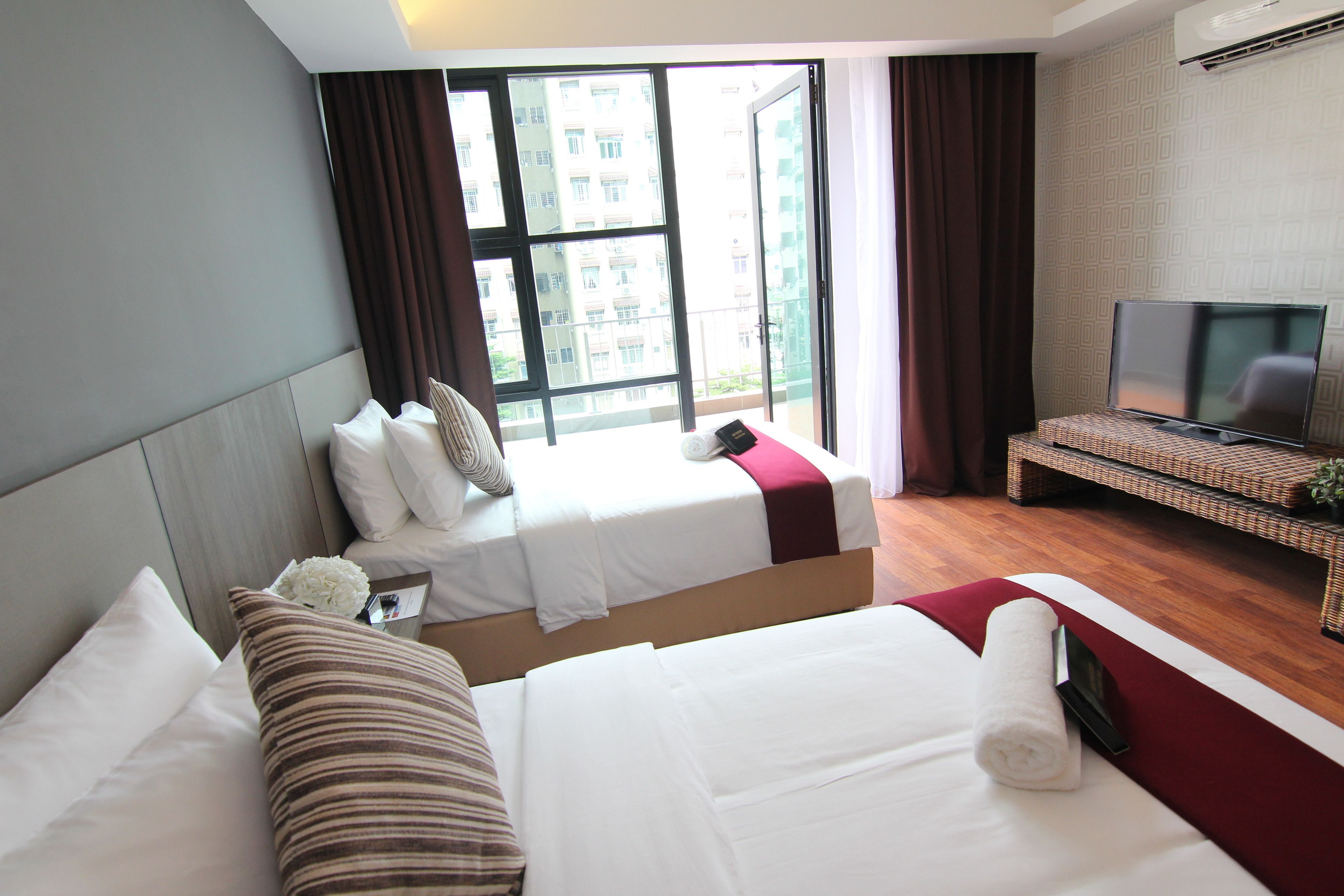 Deluxe Twin Room | 1 bedroom, premium bedding, pillow-top beds, minibar