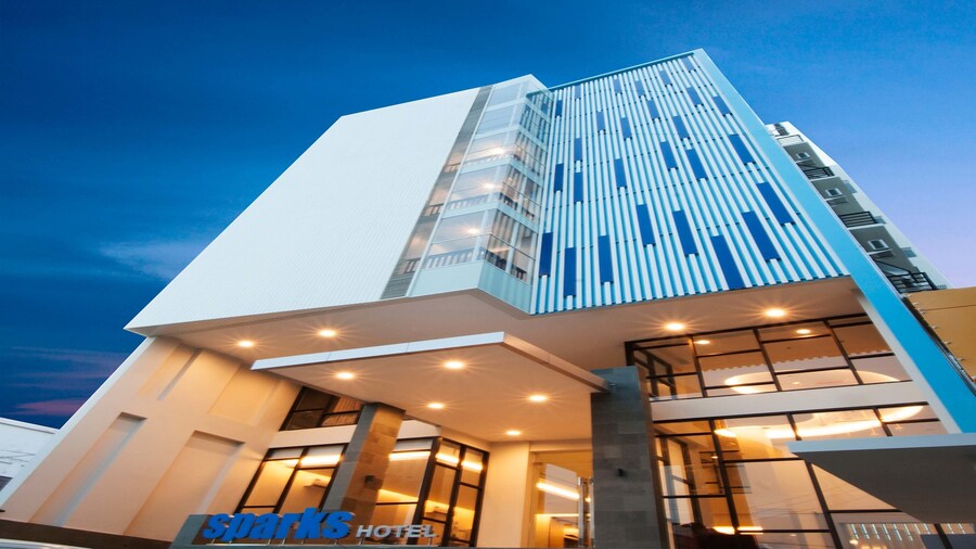 美娜多杰尼奥酒店