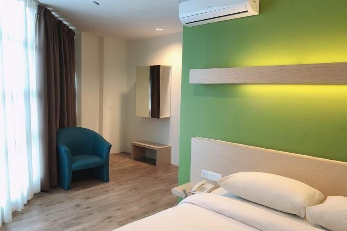 Desk, iron/ironing board, free WiFi, bed sheets
