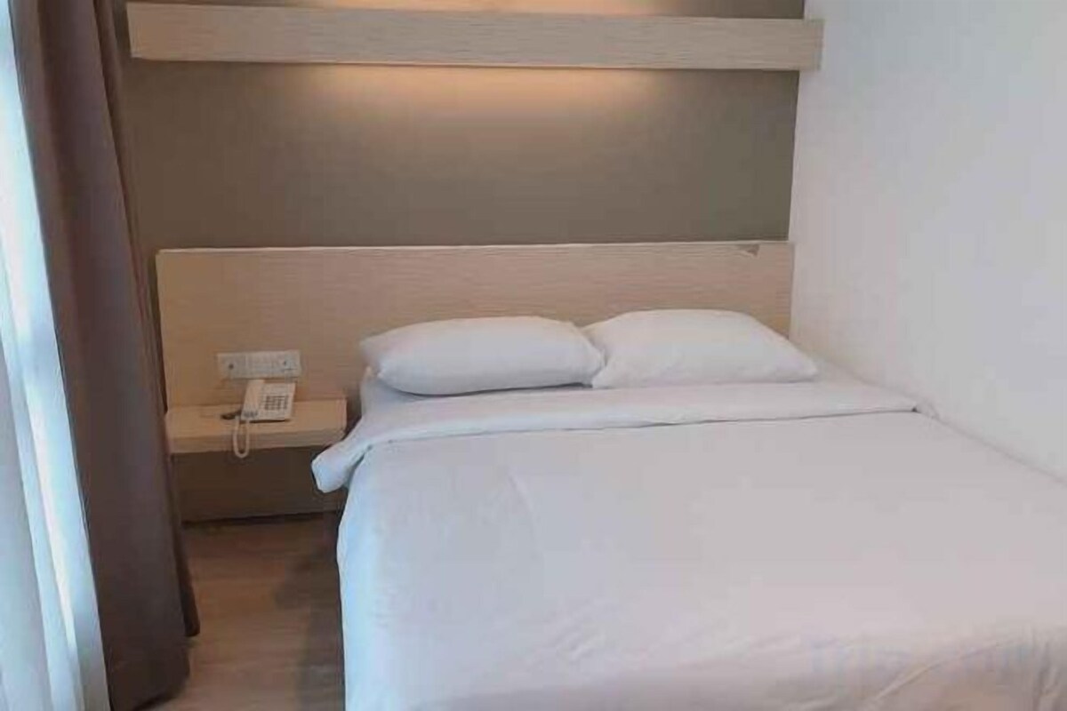 Desk, iron/ironing board (on request), free WiFi, bed sheets