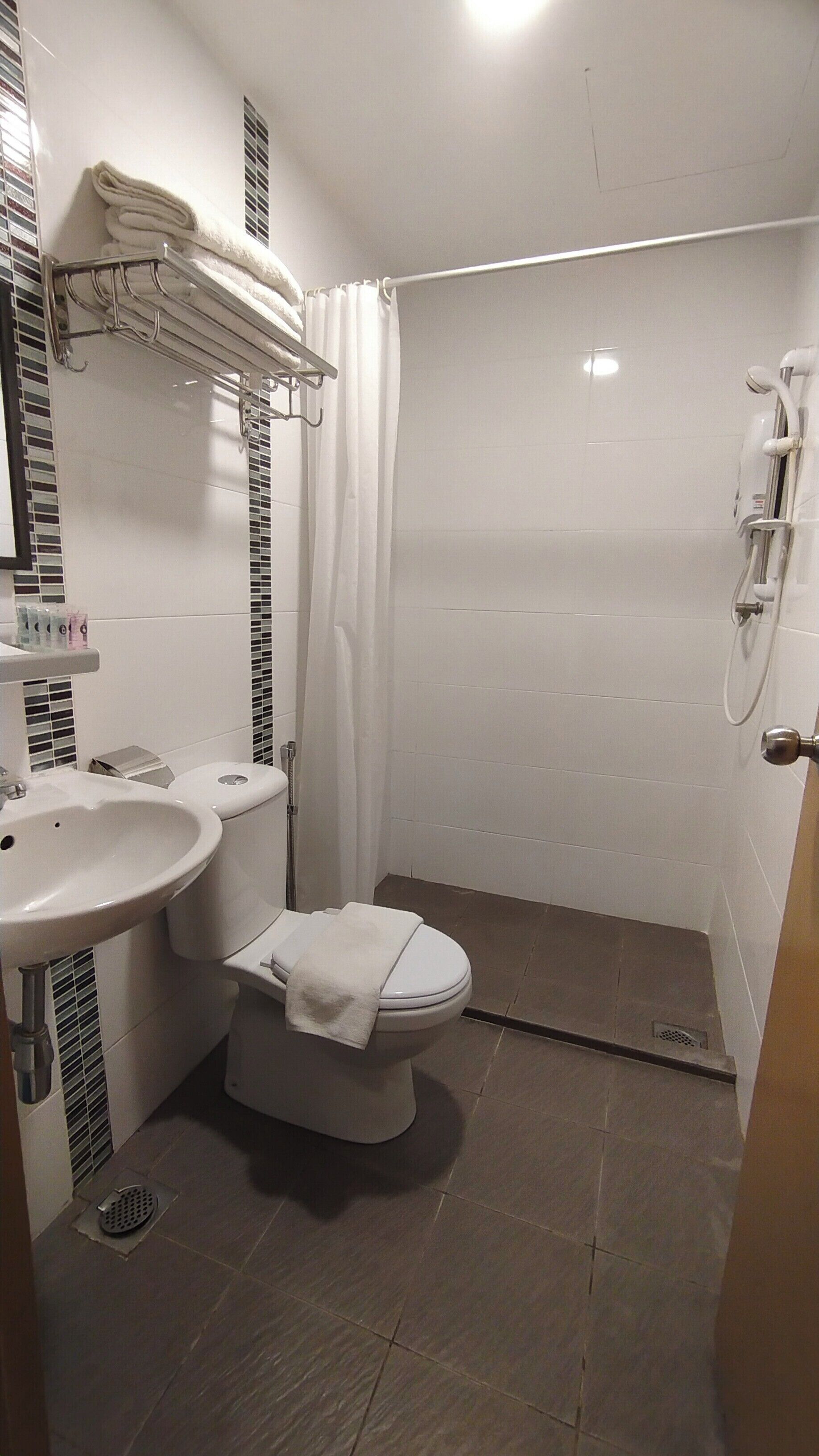 Superior-Vierbettzimmer | Badezimmer