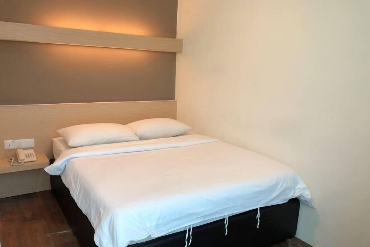 Desk, iron/ironing board, free WiFi, bed sheets