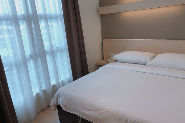 Standard Double Room | Desk, iron/ironing board, free WiFi, bed sheets