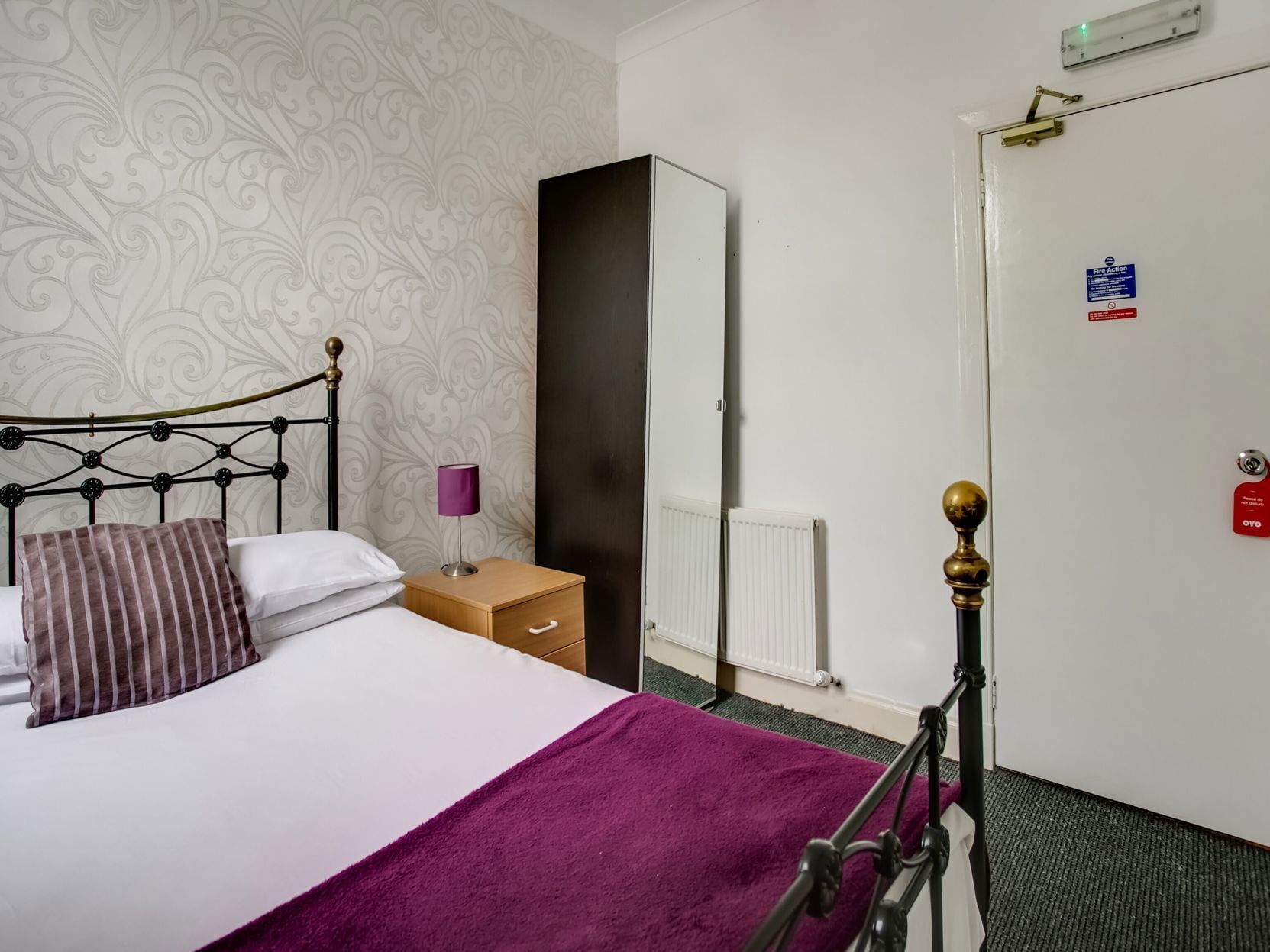 Desk, iron/ironing board, free WiFi, bed sheets