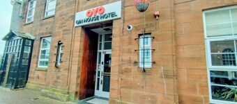 OYO Gin House Hotel