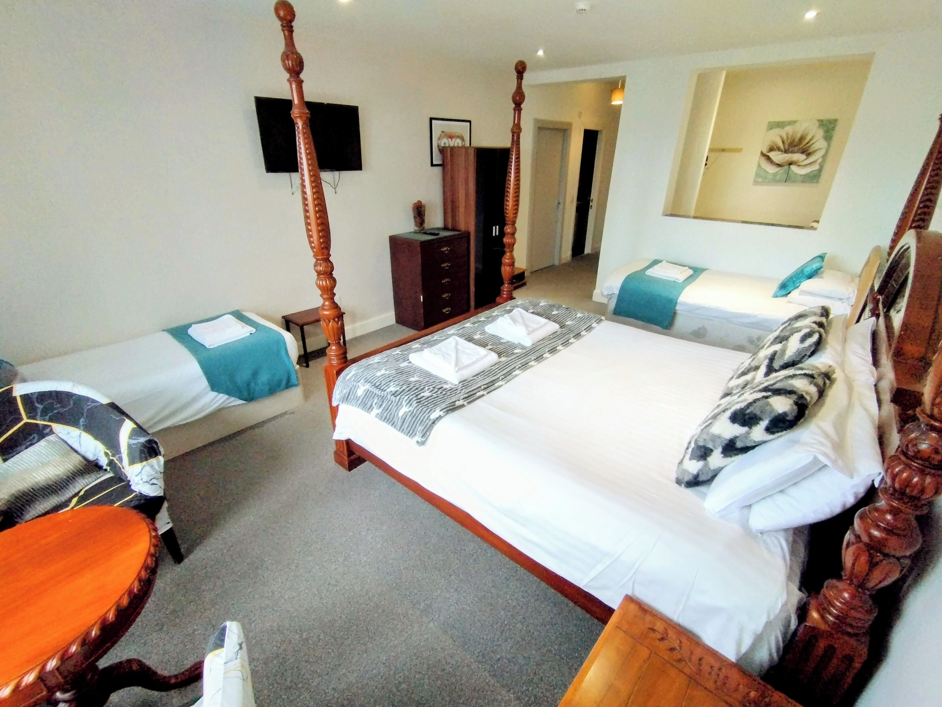 Standard Family Room for 4 | Desk, iron/ironing board, free WiFi, bed sheets