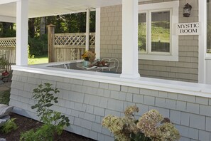 Queen Room with Jetted Tub | Porch - Abbey's Lantern Hill Inn (Ledyard)