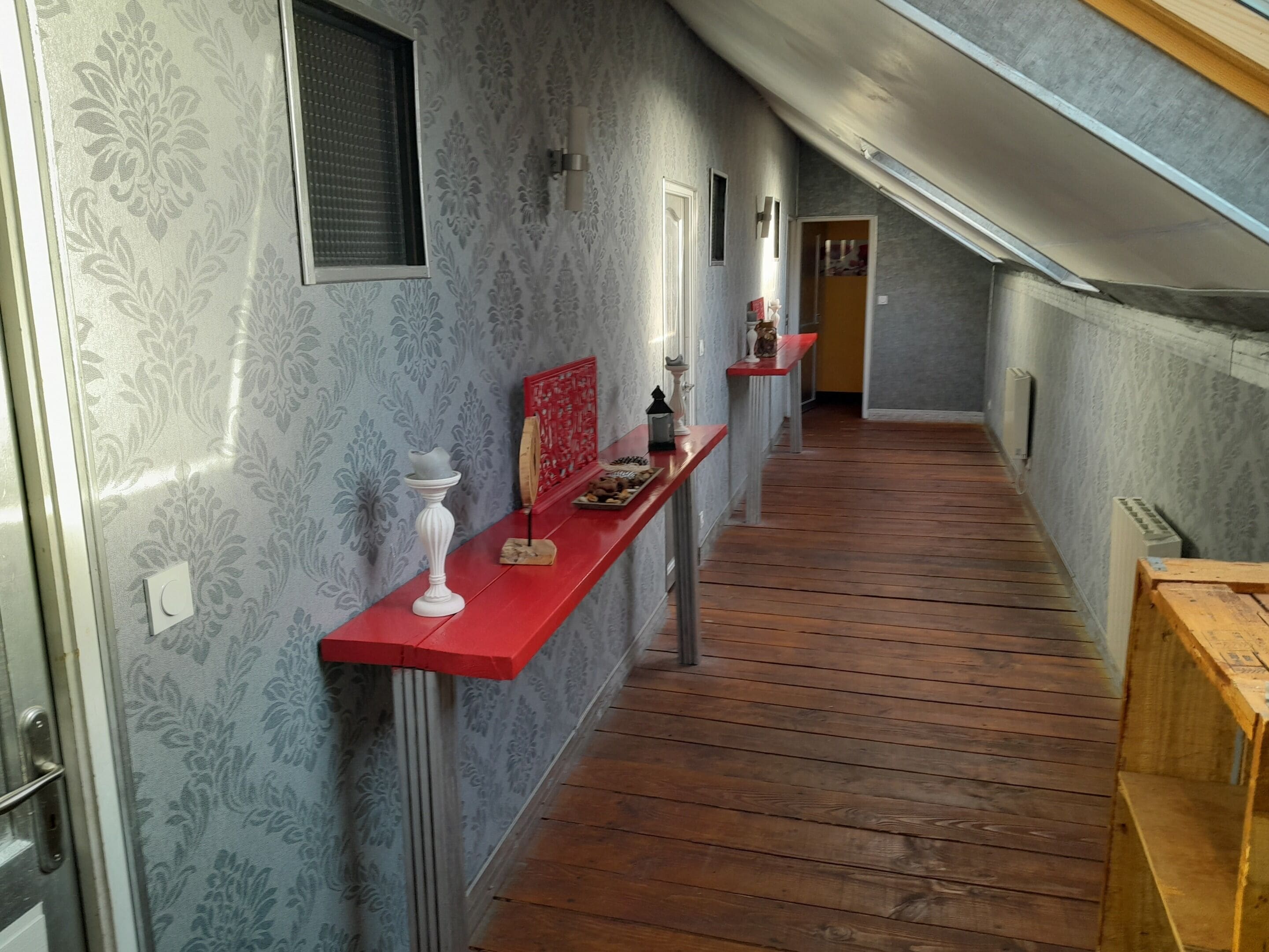 Traditional-Dreibettzimmer, mit Bad, Poolblick