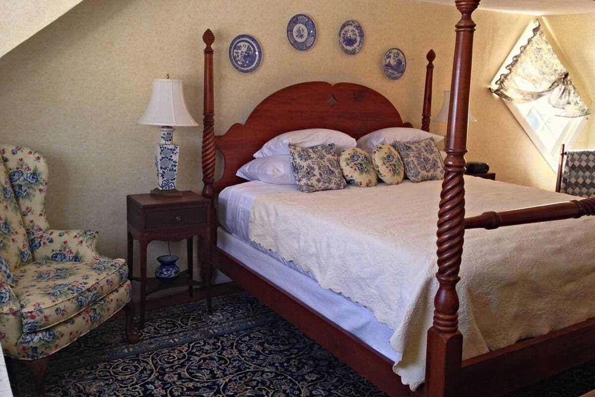 Zimmer | Hochwertige Bettwaren, Daunenbettdecken, kostenloses WLAN