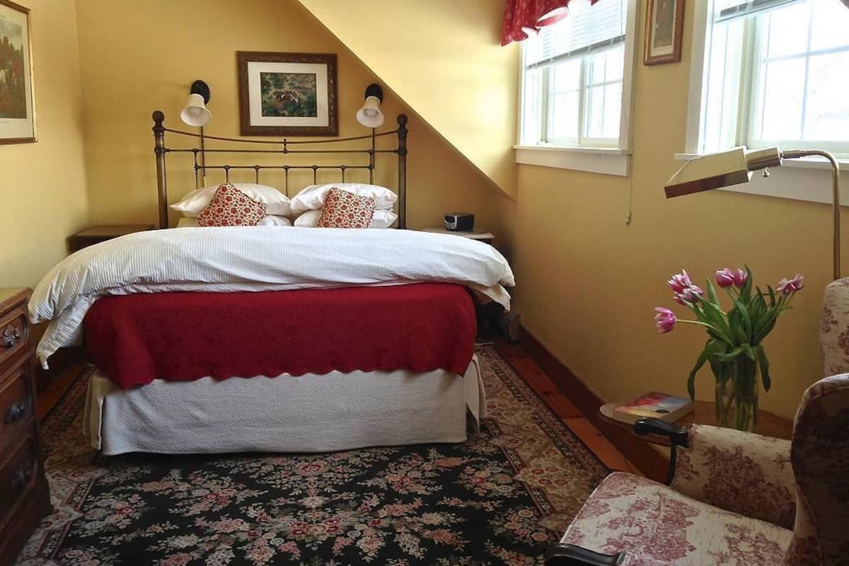 Zimmer | Hochwertige Bettwaren, Daunenbettdecken, kostenloses WLAN