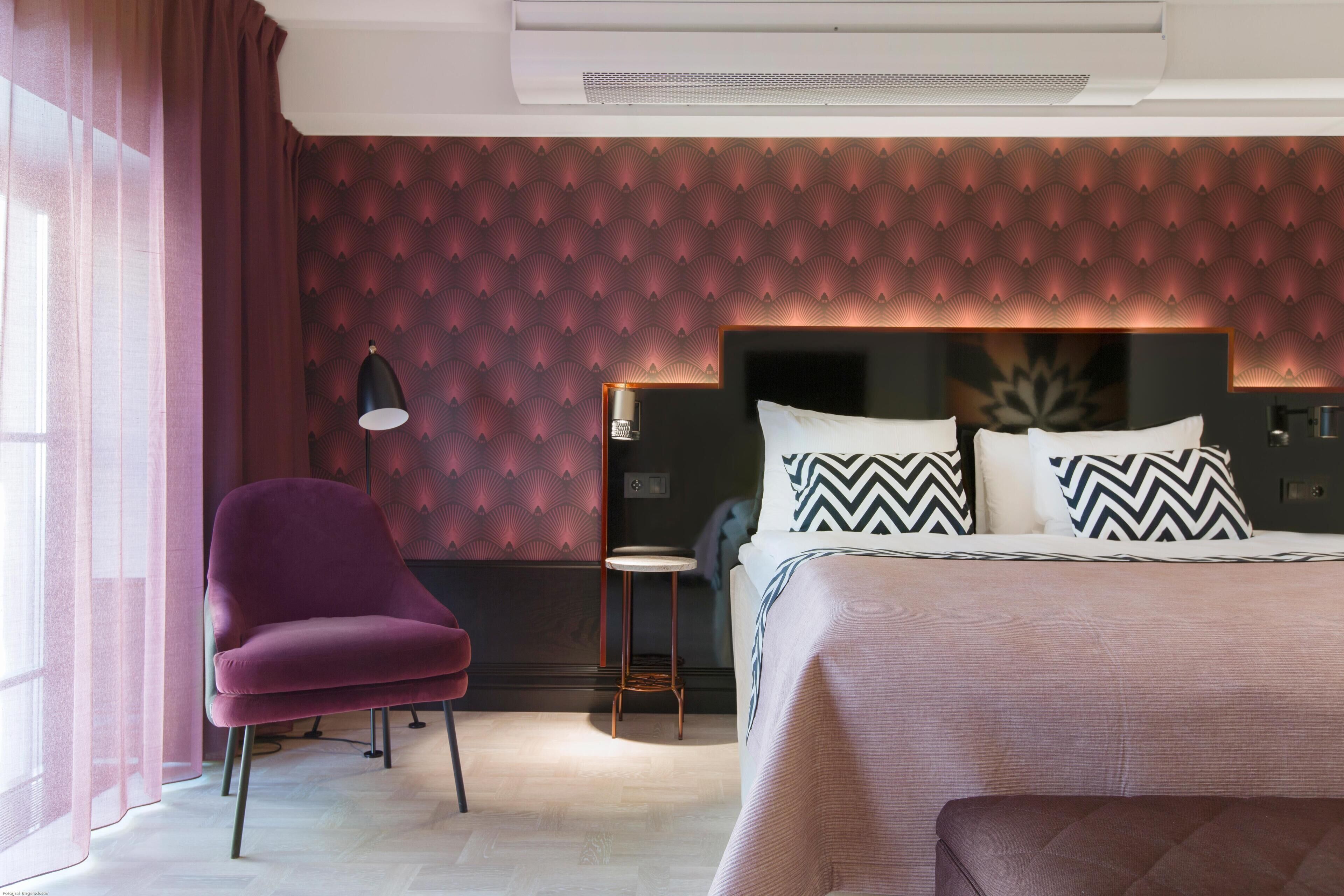 Grand Room, 1 King Bed, City View