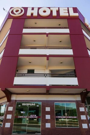 Property entrance - Hotel Açay (Santarém)