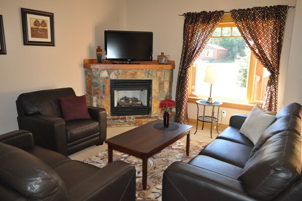 Apartment, 4 Schlafzimmer | Wohnzimmer