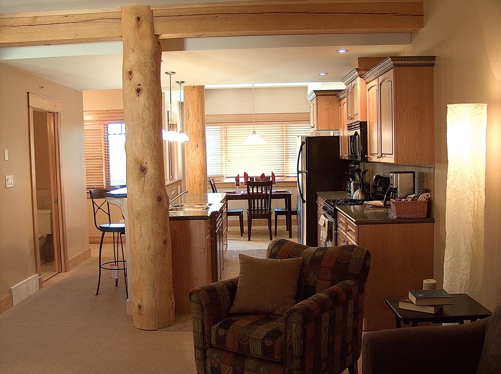 Condo, 4 Bedrooms | In-room dining