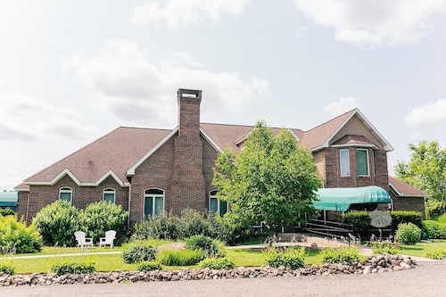 The Seasons Inn at Nicks Place