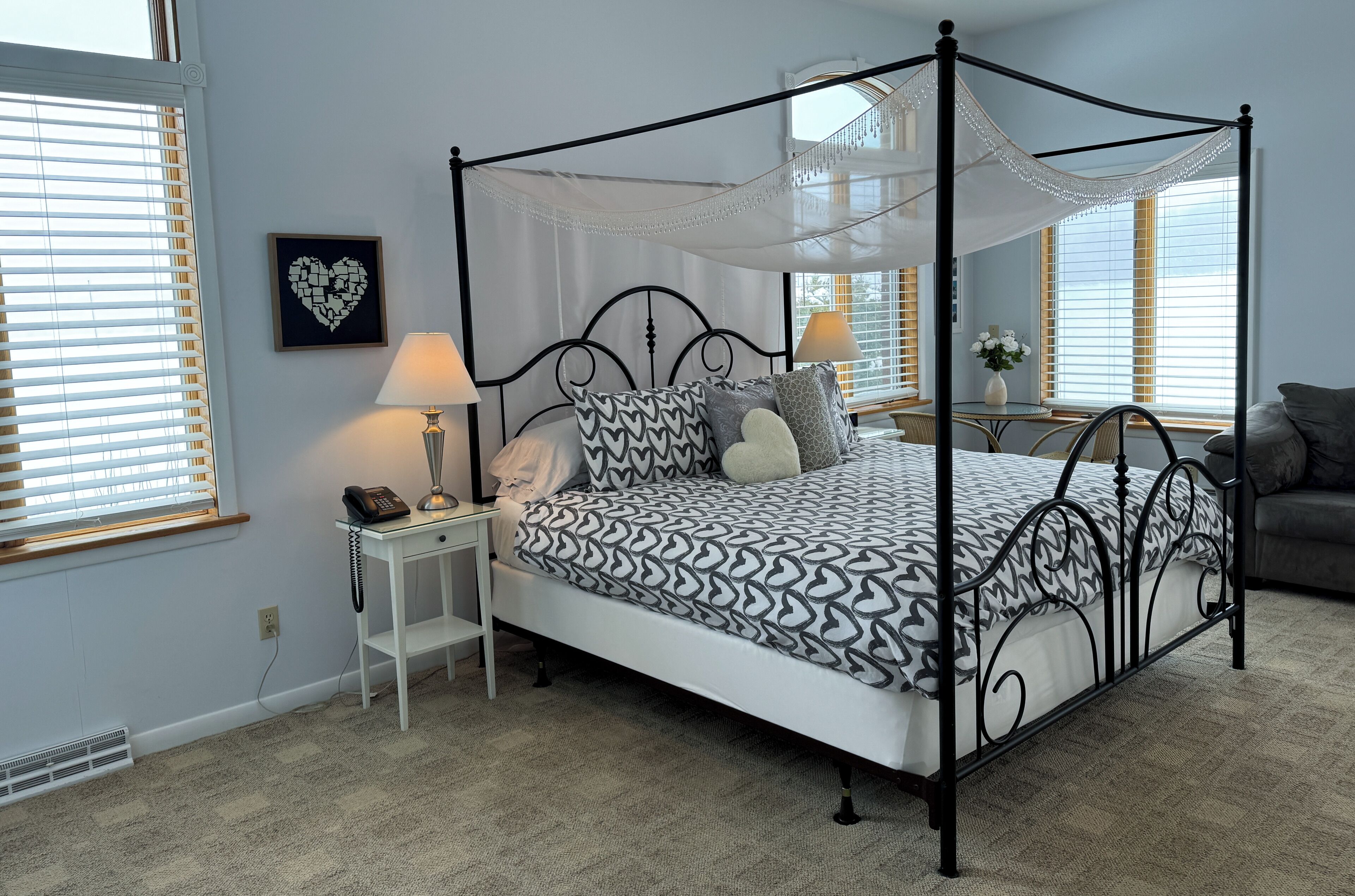 Room, Jetted Tub | Iron/ironing board, rollaway beds, free WiFi